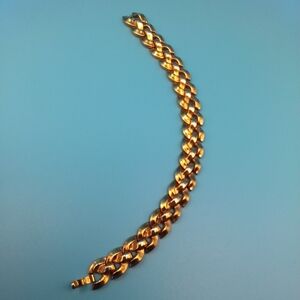 Trifari PAT PENDING Vintage Goldtone Braclet